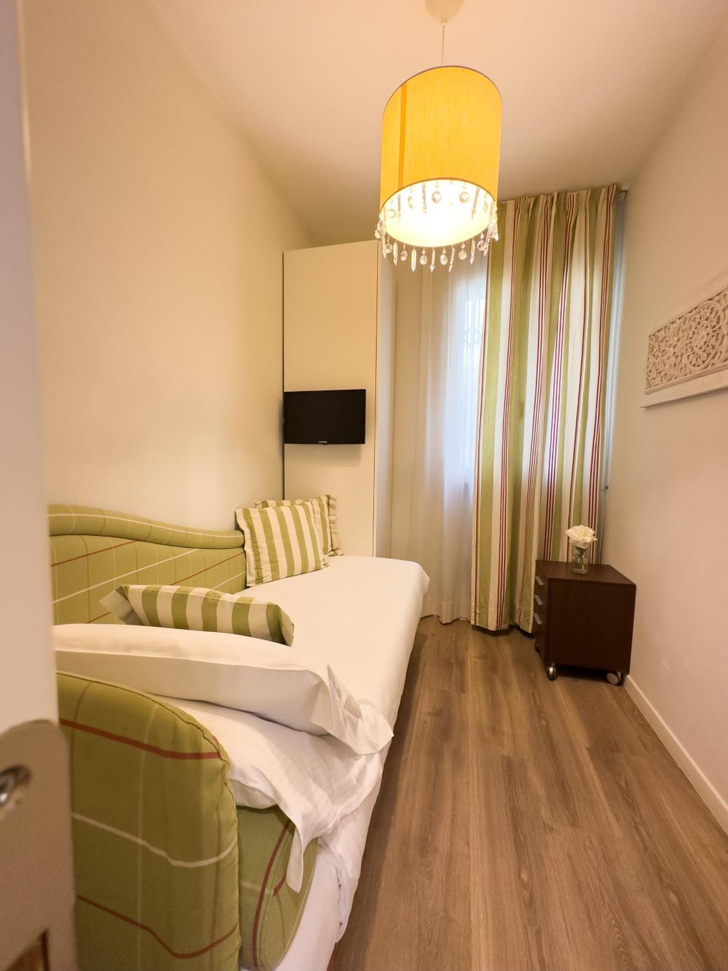 Residence Lungomare - Charming Apartments Riccione Luaran gambar
