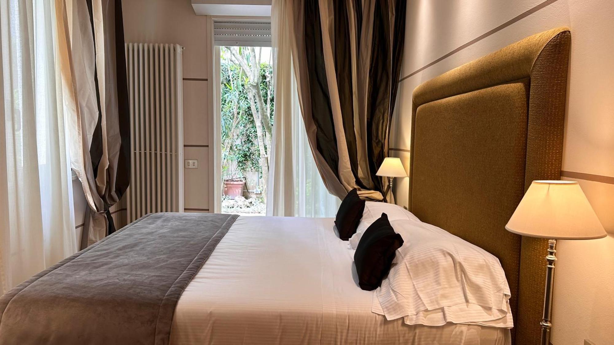 Residence Lungomare - Charming Apartments Riccione Luaran gambar