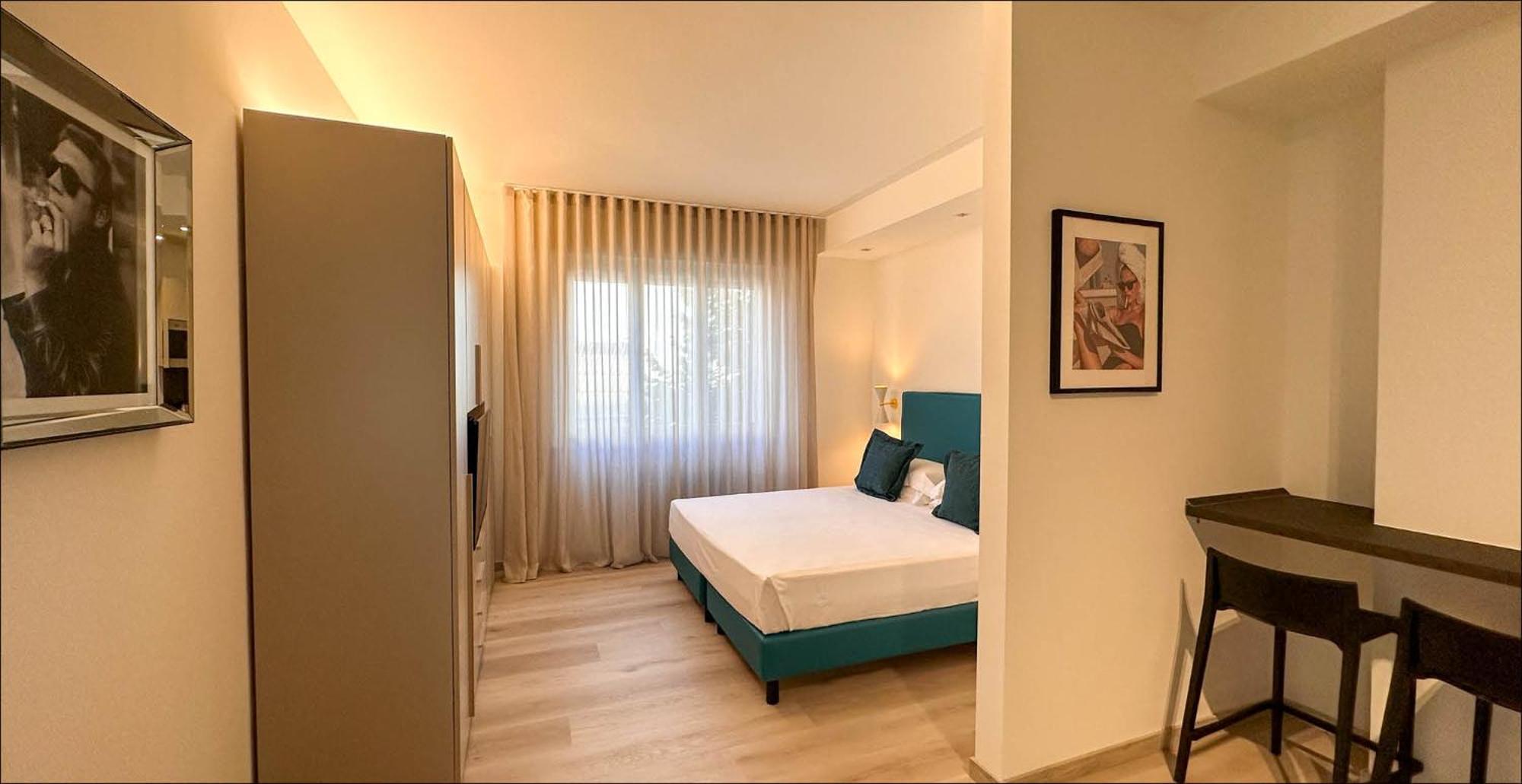 Residence Lungomare - Charming Apartments Riccione Bilik gambar
