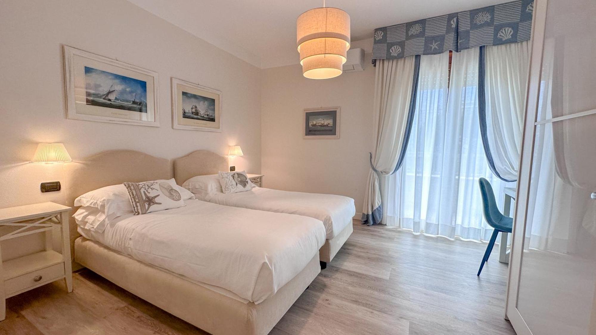 Residence Lungomare - Charming Apartments Riccione Luaran gambar