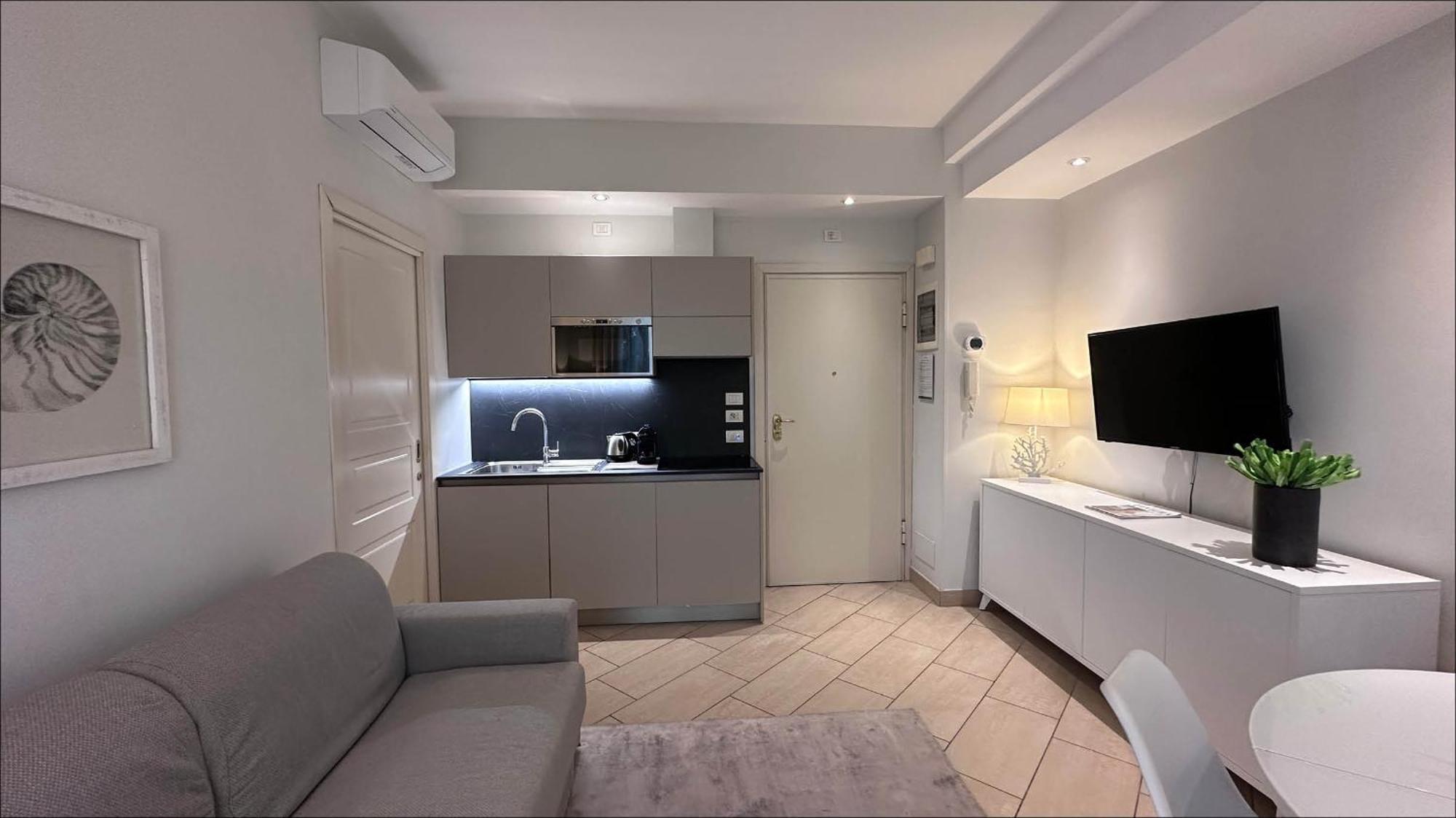Residence Lungomare - Charming Apartments Riccione Luaran gambar